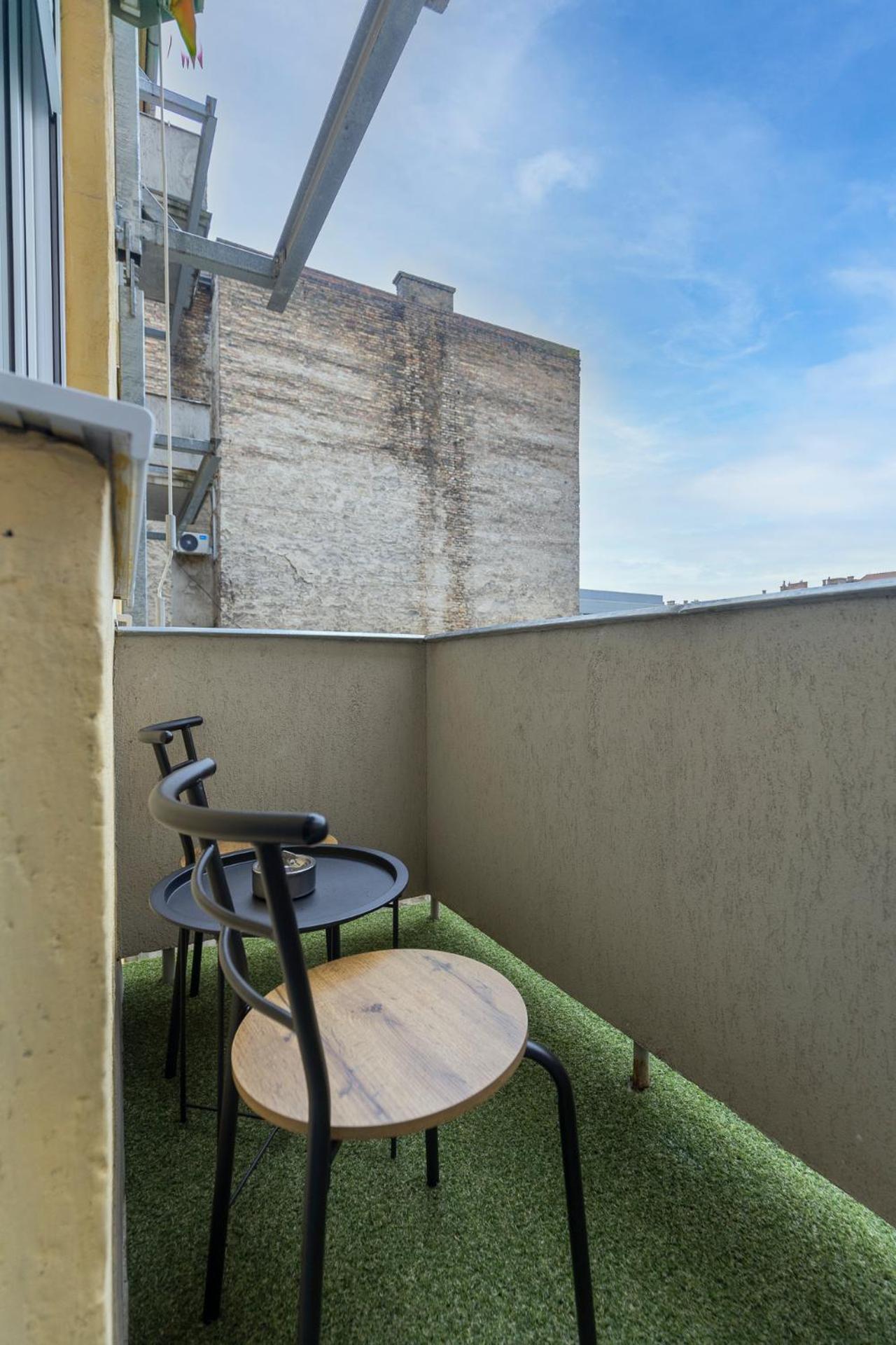 Galaxy Apartement Lift Parking Budapest Exterior photo
